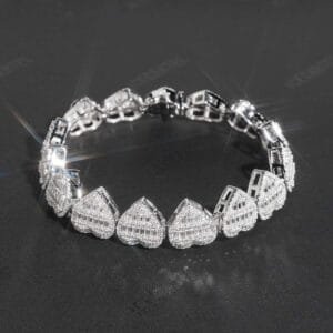 Juicx Iced Out Baguette Heart Tennis Bracelet 14K Gold - 13MM