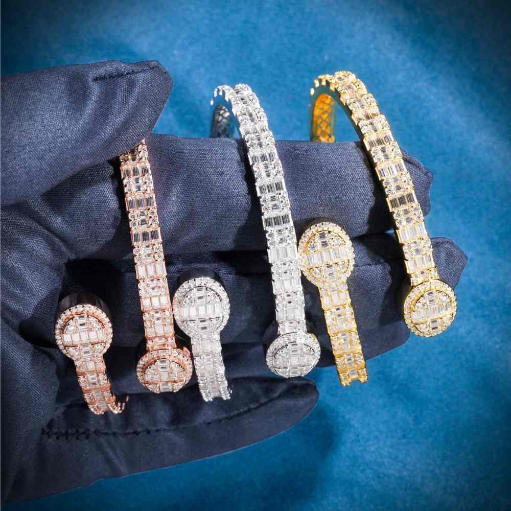 Juicx Circle Baguette Moissanite Bangle Bracelet 14K Gold