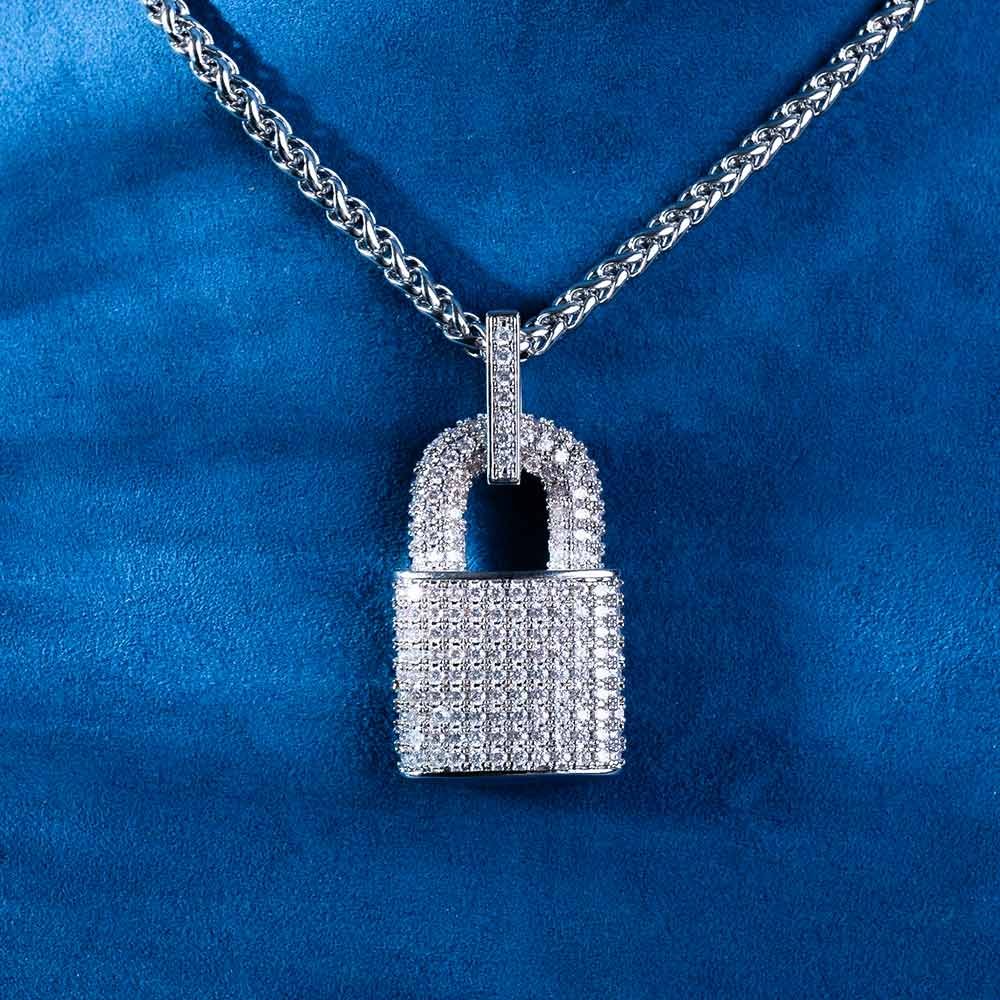 Juicx Moissanite Padlock Pendant 14K Gold