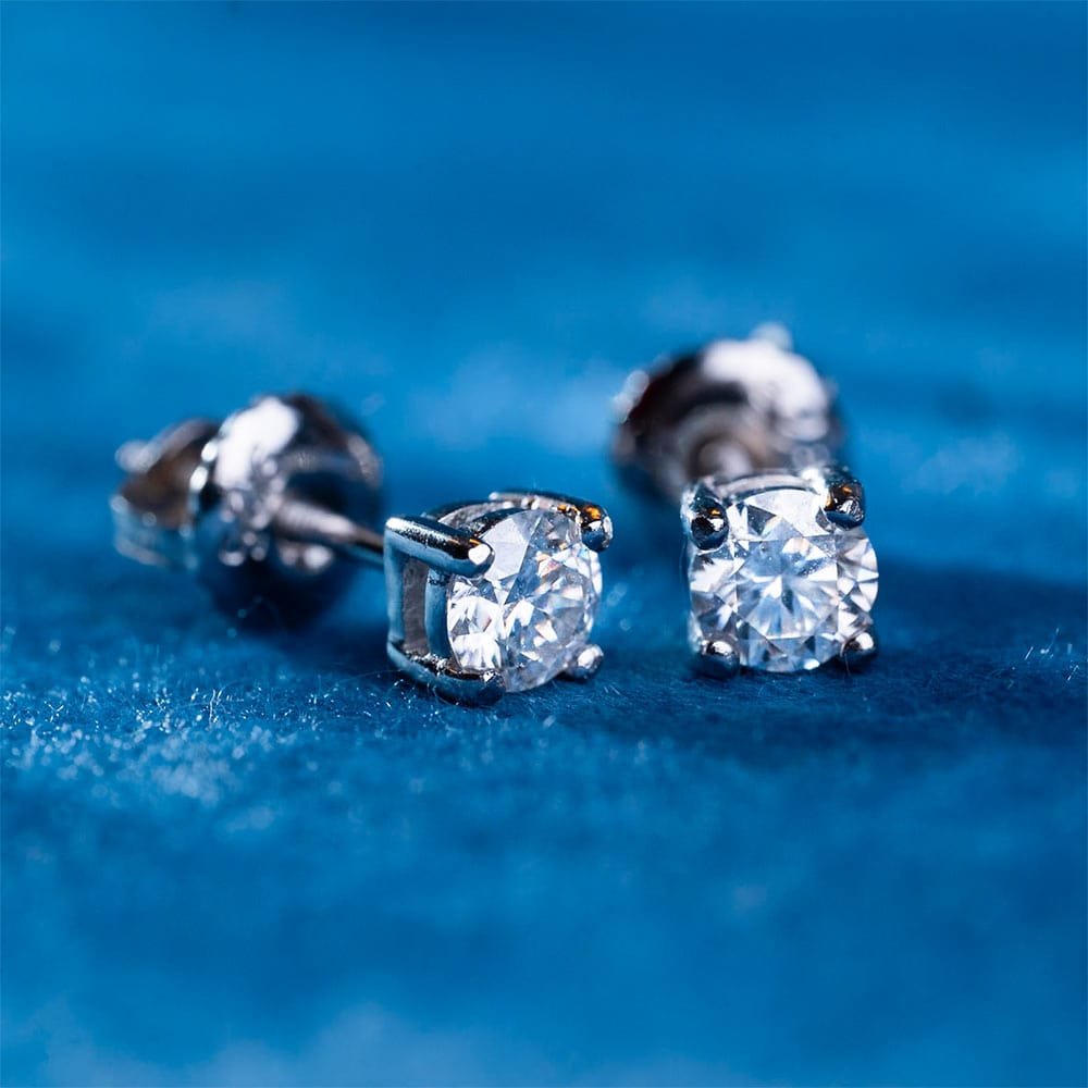 Juicx 3MM Round Moissanite Stud Earrings