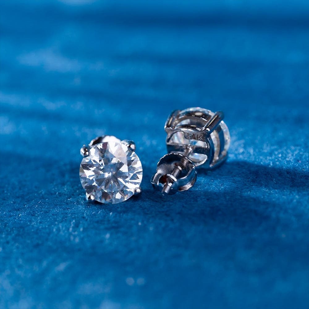 Juicx 4MM Round Moissanite Stud Earrings