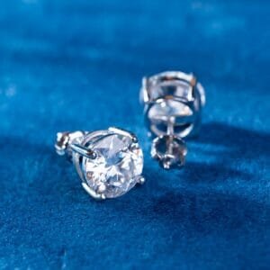 Juicx 6MM Round Moissanite Stud Earrings