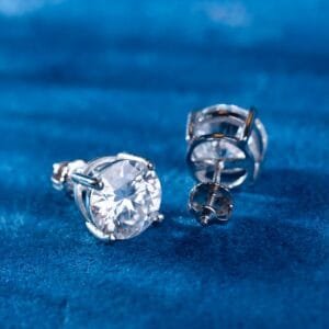 Juicx 7.5MM Round Moissanite Stud Earrings