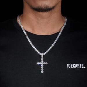 Juicx Moissanite Solitaire Cross Pendant 14K Gold